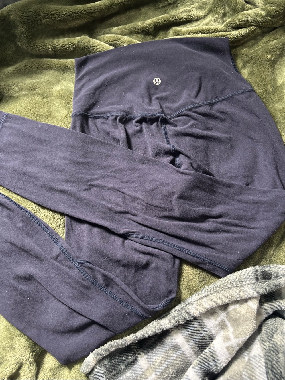 lululemon athletica purple align leggings